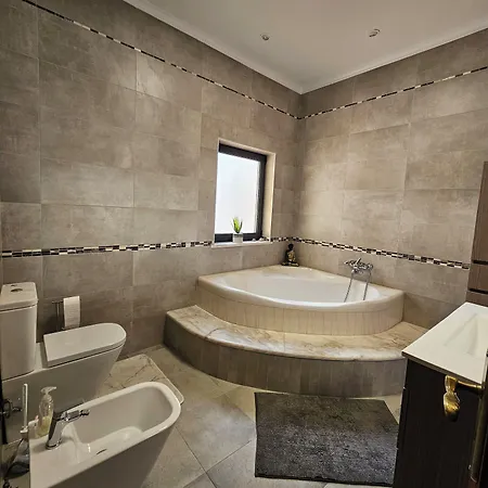 Ohana בית הארחה